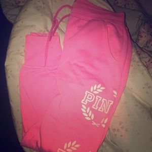 Pink sweats💕